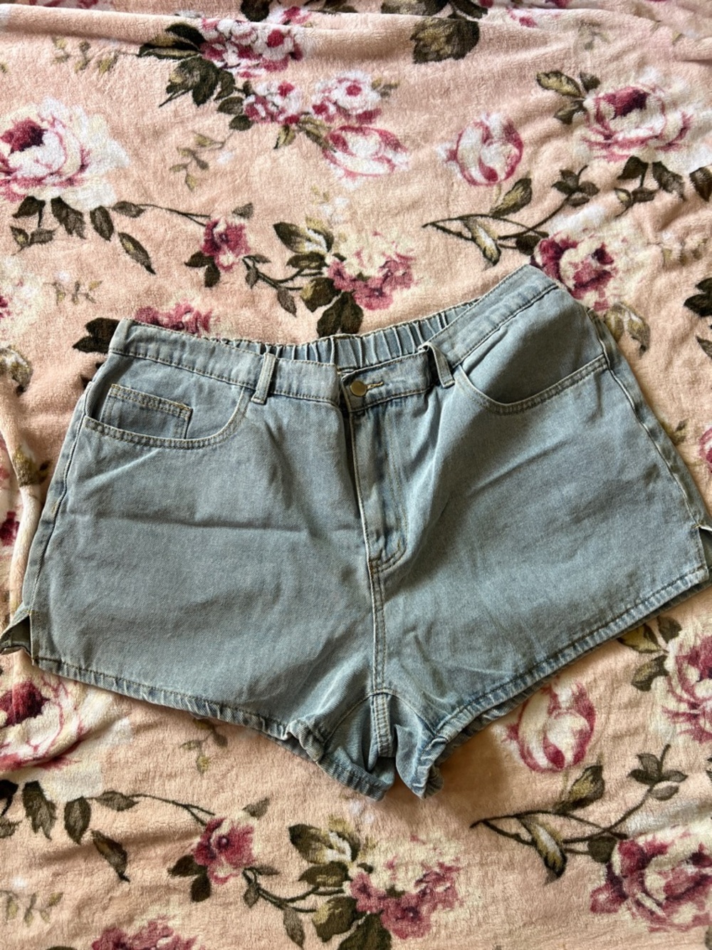 SHEIN Light Blue High-Rise Denim Shorts